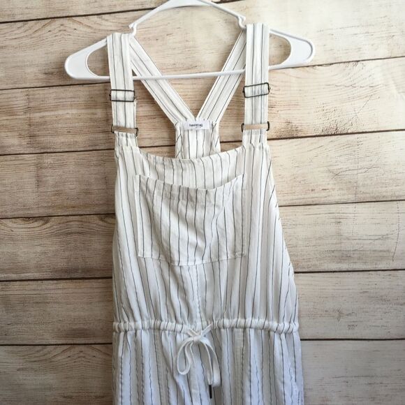 HASHTTAG IN TREND STRIPED OVERALL STYLE JUMPSUIT - Picture 2 of 9